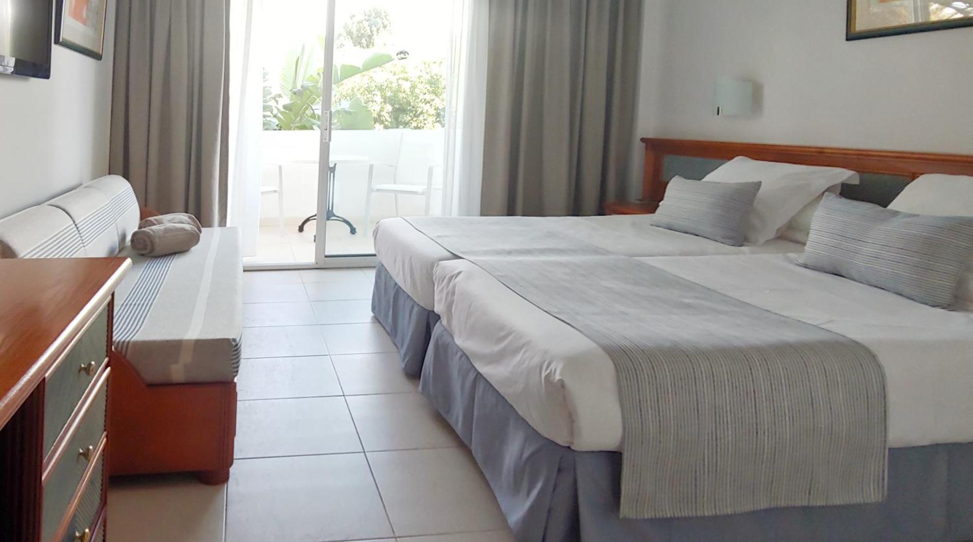 Standard Double Room,1025618158:JPEG